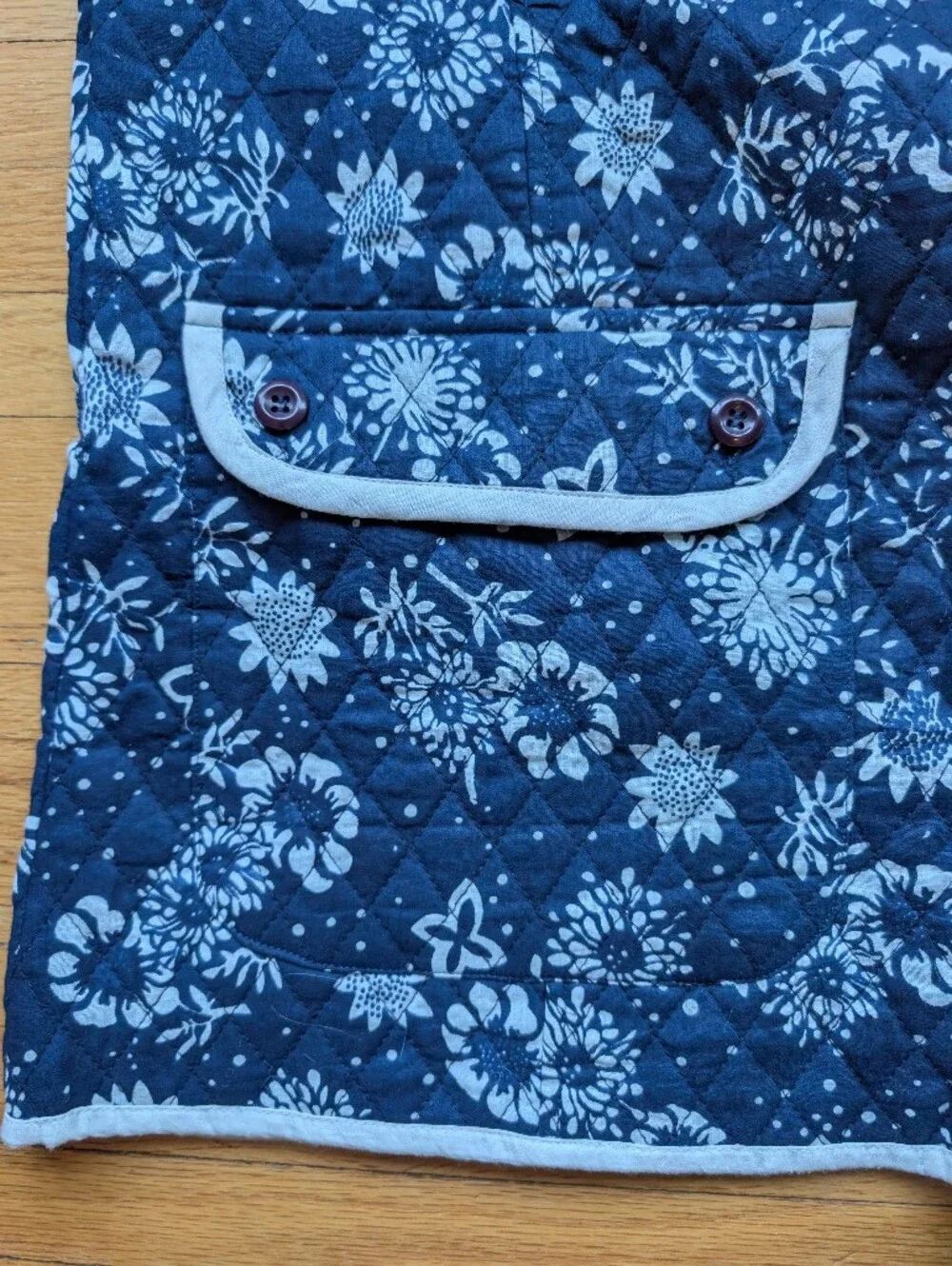Vintage Navy Blue Quilted Floral Vest with Cream Trim XL 100% Cotton